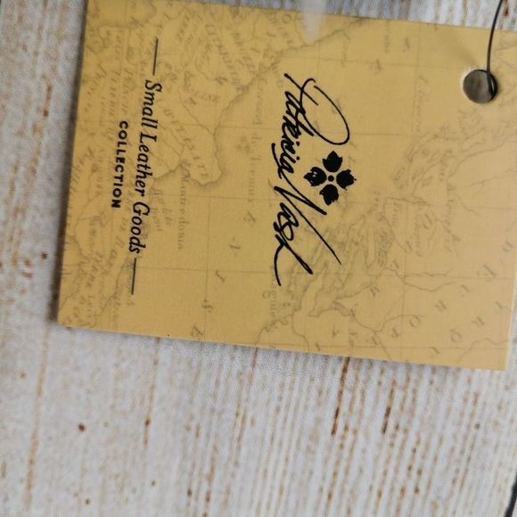 NWT Patricia Nash Genuine Leather Wristlet - Picture 4 of 5